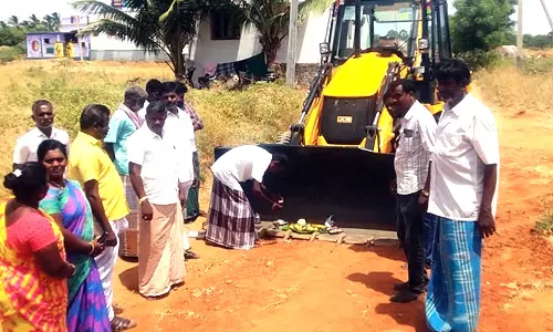 கருவந்தா ஊராட்சியில் ரூ. 48.7 லட்சம் மதிப்பில் இணைப்பு சாலை பணி தொடக்கம்