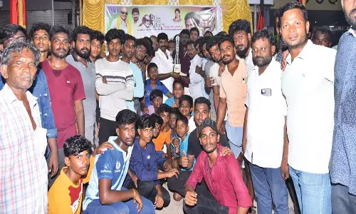 மாவட்ட அளவிலான கிரிக்கெட் போட்டி - தேரியூர் அணி முதல் இடம்