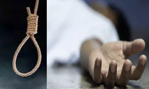 சுடுகாட்டில் மூதாட்டி தூக்கிட்டு தற்கொலை