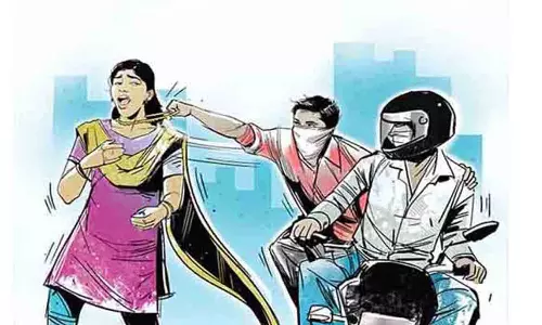 பஸ்சுக்காக காத்திருந்தபோது மூதாட்டியிடம் 2 பவுன் நகையை பறிப்பு