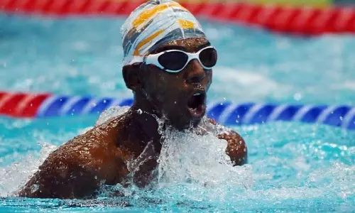 சிறப்பு ஒலிம்பிக்ஸ் போட்டி: தமிழக நீச்சல் வீரருக்கு வெள்ளி பதக்கம்