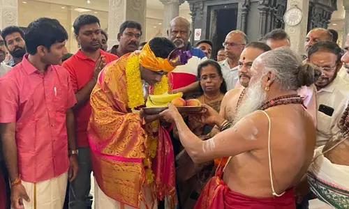 லண்டனில் உள்ள முருகன் கோவிலில் அண்ணாமலை சாமி தரிசனம்