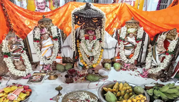 பரமத்திவேலூரில் பேட்டை மாணிக்கவாசக பெருமானுக்கு குருபூஜை விழா