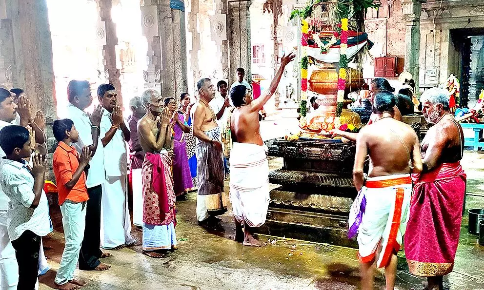 சொர்ணமூர்த்தீசுவரர் கோவில் திருவிழா தொடங்கியது சொர்ணமூர்த்தீசுவரர் கோவில் திருவிழா தொடங்கியது