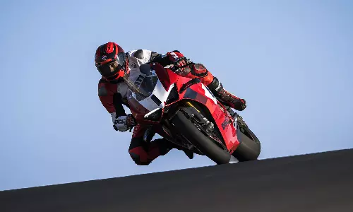 ரூ. 69.99 லட்சம் விலையில் புதிய டுகாட்டி பைக் அறிமுகம் - என்ன ஸ்பெஷல் தெரியுமா?