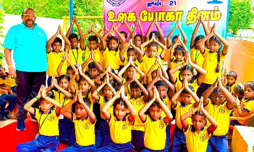 புதுக்கோட்டை பள்ளியில் உலக யோகா தின விழா கொண்டாட்டம்