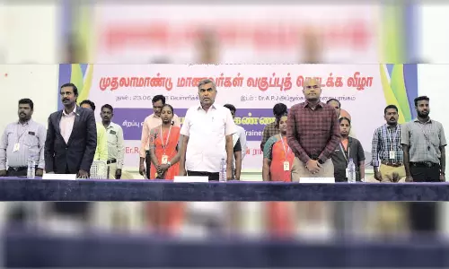 கரூர் ஜெய்ராம்ஸ் கலை அறிவியல் கல்லூரியில்  முதலாமாண்டு மாணவர்களுக்கு வகுப்புகள் தொடக்கம்