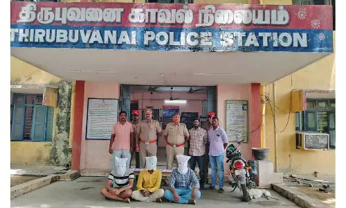 பள்ளி-கல்லூரி மாணவர்களுக்கு கஞ்சா விற்ற 3 பேர் கைது