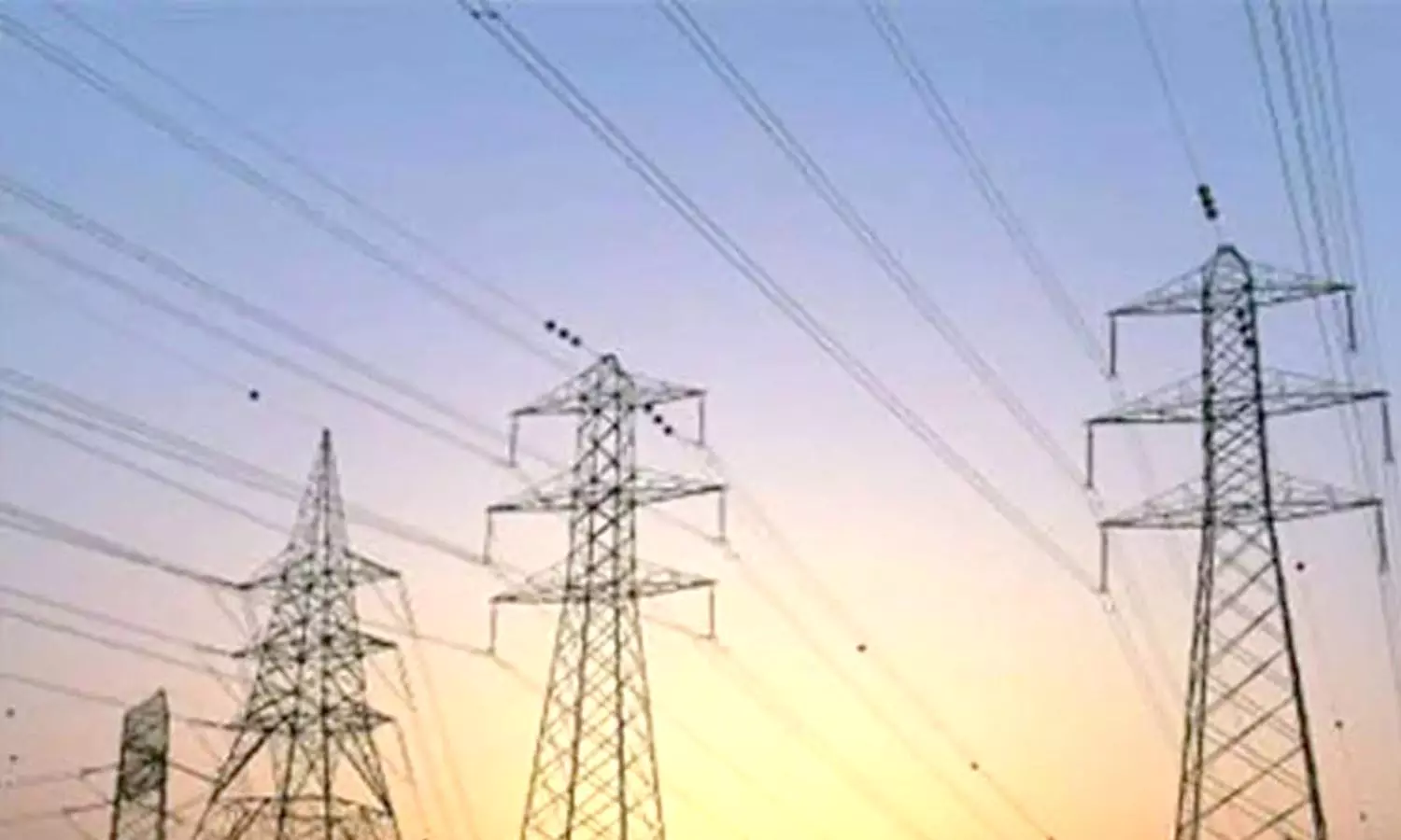 கூடலூரில் மின்சார வினியோகம் பாதிப்பால் பொதுமக்கள் அவதி