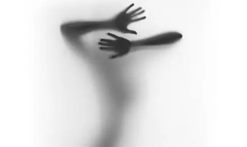 கல்லூரி மாணவியின் ஆபாச படம் வெளியிடப்போவதாக மிரட்டல்