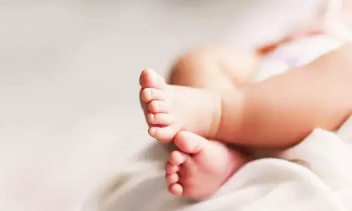 பிறந்த ஆண் குழந்தை குப்பை தொட்டியில் வீச்சு