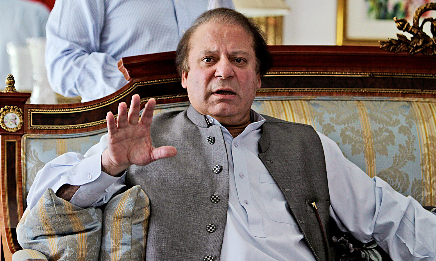 Nawaz Sharif kembali ke Pakistan pada tanggal 21 Nawaz Sharif kembali ke Pakistan pada tanggal 21