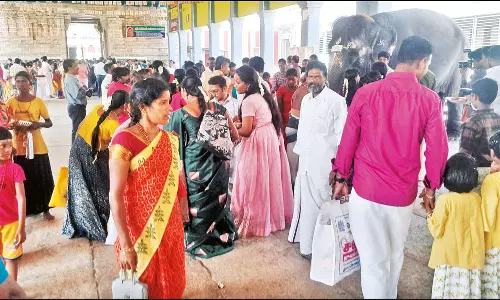 ஒரே நாளில் 100 பேர் ஆயுள் விருத்தி ஹோமம்: திருக்கடையூர் கோவிலில் பக்தர்கள் கூட்டம் அலைமோதியது