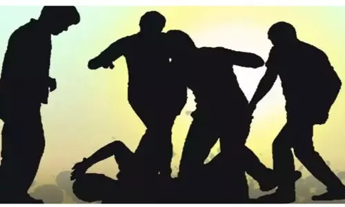 கோவில் திருவிழாவில் கோஷ்டி மோதல்