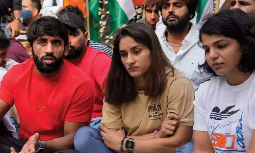 பா.ஜ.க எம்.பி.க்கு எதிராக தெருவில் போராட்டம் இல்லை: சட்டப்படியே சந்திப்போம்- மல்யுத்த வீராங்கனைகள் அறிவிப்பு