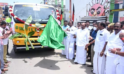 கள்ளக்குறிச்சியில் மண்களை சுத்தம் செய்யும் வாகனம் அமைச்சர் எ.வ.வேலு தொடங்கி வைத்தார்