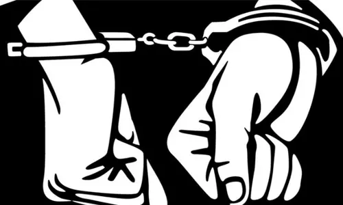 சேலத்தில் ஆயுர்வேத ஸ்பா சென்டரில் விபசாரம்