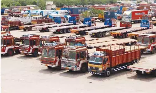 கல்குவாரி, கிரஷர் மற்றும் லாரி உரிமையாளர்கள் வேலை நிறுத்தம்