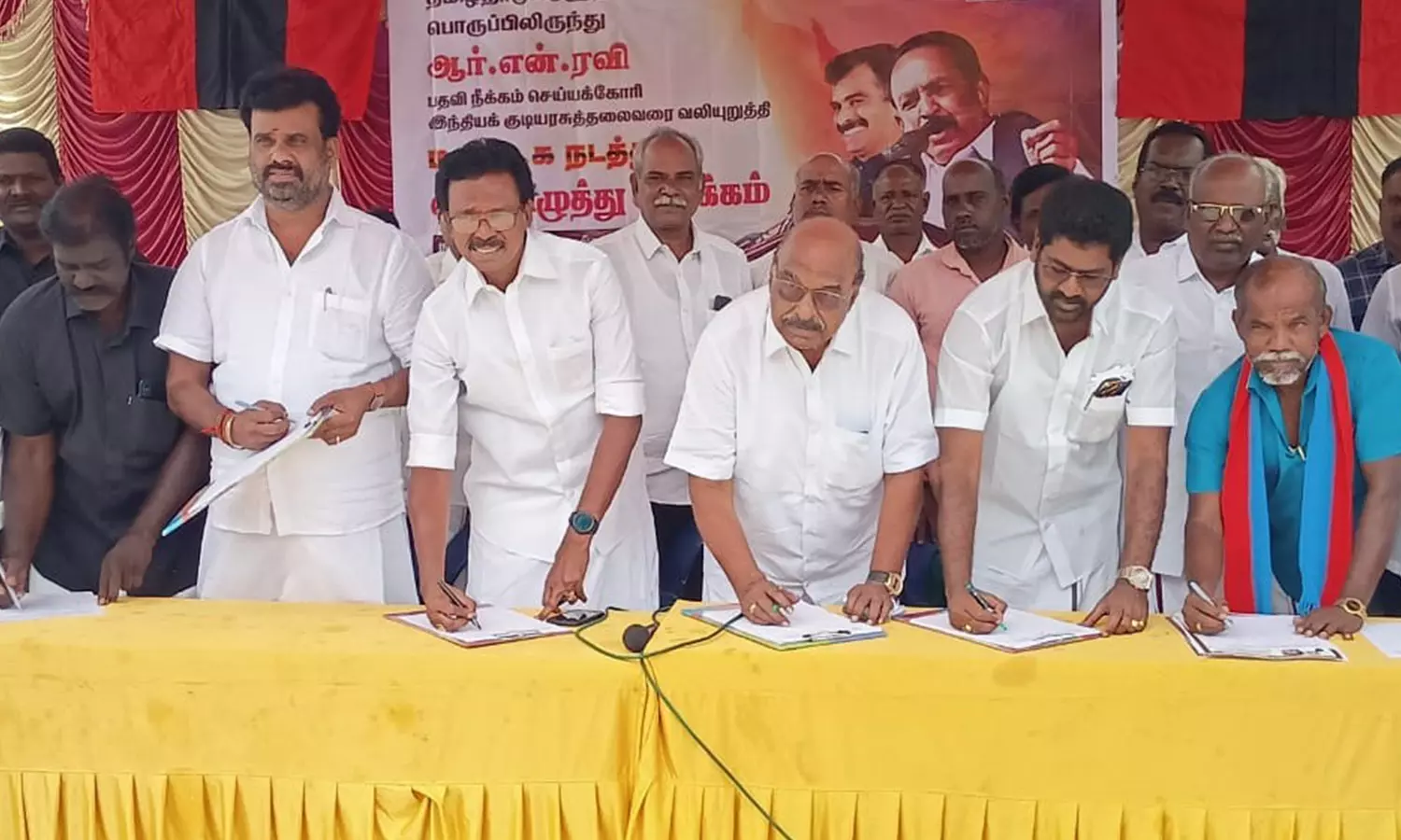 தமிழக கவர்னரை பதவி நீக்கம் செய்யக்கோரி ம.தி.மு.க. சார்பில் கையெழுத்து இயக்கம்