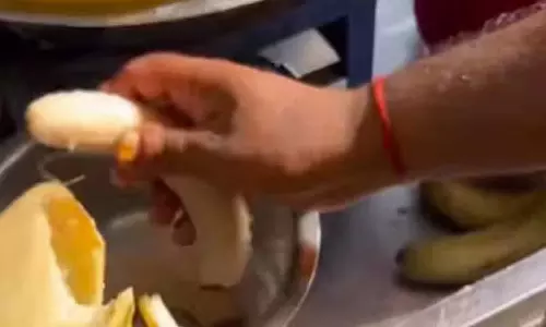 வைரலாகும் வாழைப்பழ பானிபூரி- விமர்சனங்கள் குவிகிறது