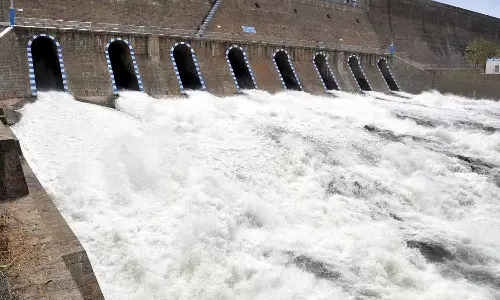 மேட்டூர் அணையில் இருந்து டெல்டா பாசனத்திற்கு தண்ணீர் திறப்பு- 11 ஆயிரம் கன அடியாக அதிகரிப்பு
