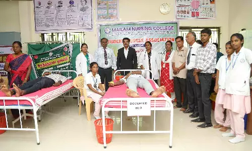 மயிலம் நர்சிங் கல்லூரியில் ரத்ததான முகாம்