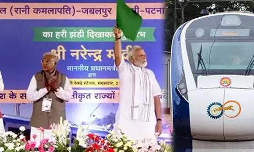 புதிதாக 5 வந்தே பாரத் ரெயில் சேவையை தொடங்கி வைத்தார் பிரதமர் மோடி