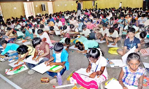 போதைப் பொருள் ஒழிப்பு விழிப்புணர்வு போட்டியில் வெற்றி பெற்றவர்களுக்கு  சான்றிதழ்