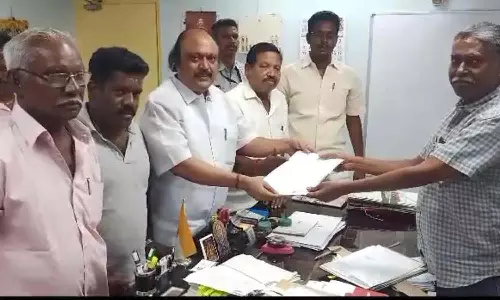 அம்பேத்கர் சாலையை விரிவாக்கம் செய்ய வேண்டும்