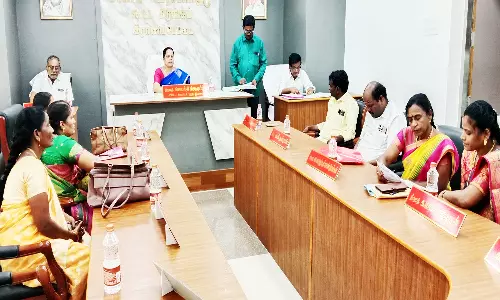 நூலகங்களுக்கு கருணாநிதி பெயர் சூட்ட வேண்டும்