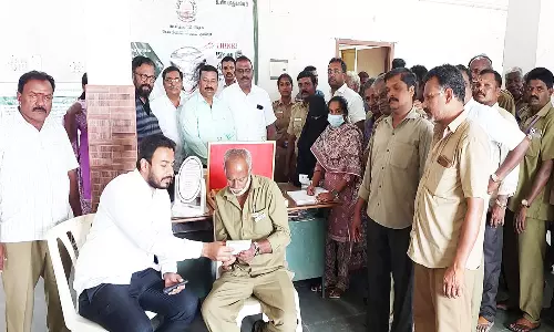 இலவச கண் சிகிச்சை முகாம்