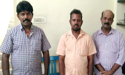 லாட்டரி சீட்டு விற்ற கும்பல் கைது