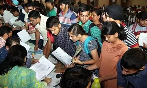 புதுச்சேரியில் நீட் அல்லாத படிப்புகளுக்கான சென்டாக் தரவரிசை பட்டியல் வெளியீடு