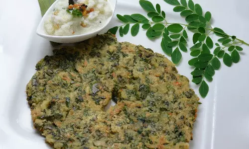 முளைகட்டிய சிறுதானிய முருங்கைக்கீரை அடை