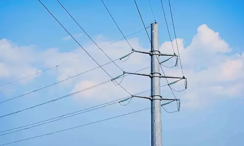 நள்ளிரவில் அறுந்து விழுந்த மின் கம்பி