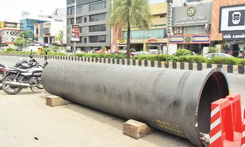 செம்மஞ்சேரி, நீலாங்கரை பகுதிகளுக்கு ராட்சத குழாய் குடிநீர் விநியோகம் எப்போது?- எதிர்பார்ப்புடன் காத்திருக்கும் மக்கள்