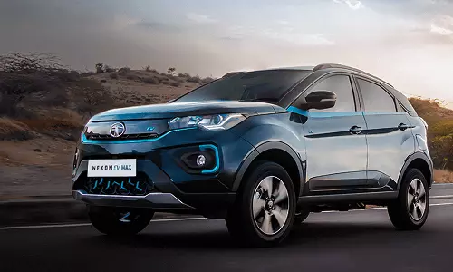 ஆஃபர் அறிவிப்பதிலும் டாடா அசத்தல்.. நெக்சான் EV காருக்கு ரூ. 3.15 லட்சம் வரை தள்ளுபடி