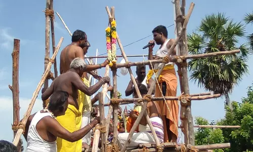 மரக்காணம் அருகே  பொன்னேரி அம்மன் கோவிலில் மகா கும்பாபிஷேகம்