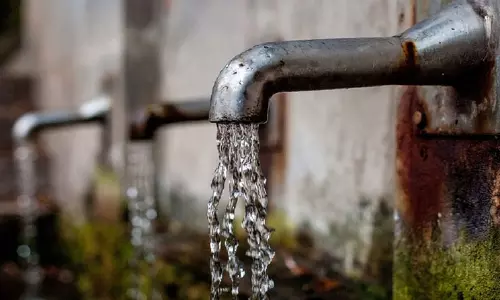 ஏரிகளில் நீர் இருப்பு 7 சதவீதமாக குறைவு- மும்பையில் குடிநீர் விநியோகம் பாதிக்கும் அபாயம்