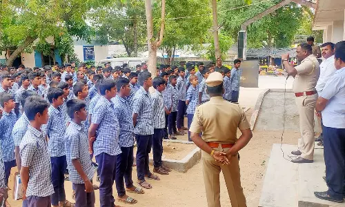 மாணவர்களுக்கு போதை பொருள் குறித்து விழிப்புணர்வு