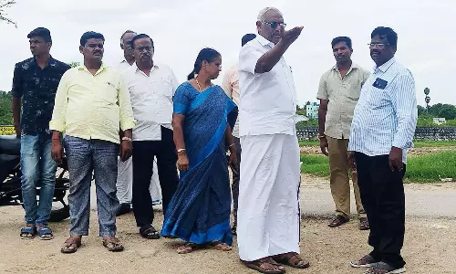 காரிமங்கலம் பேரூராட்சியில் திட்ட பணியை அதிகாரி ஆய்வு