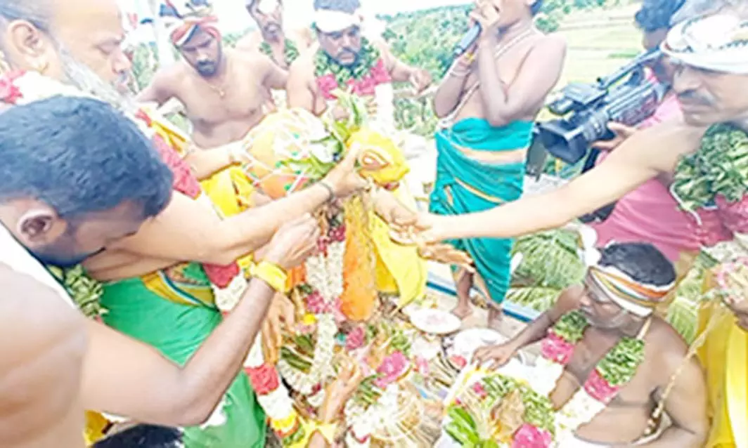 விநாயகர், மாரியம்மன் கோவில் கும்பாபிஷேக விழா விநாயகர், மாரியம்மன் கோவில் கும்பாபிஷேக விழா