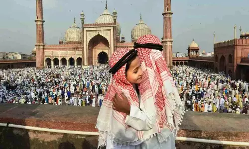 தியாகத்தை நினைவூட்டும் தியாகப் பெருநாள்: முதல்-அமைச்சர் மு.க.ஸ்டாலின், எடப்பாடி வாழ்த்து