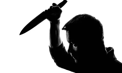 இன்சூரன்ஸ் பணம் ரூ.4 கோடியை பெறுவதற்காக நண்பரை கொன்று நாடகமாடிய தொழிலதிபர்