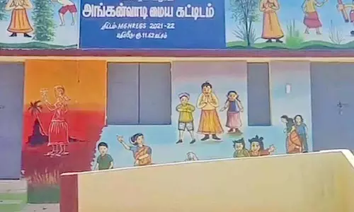 தமிழ்நாட்டில் அங்கன்வாடி மையங்களின் எண்ணிக்கையை குறைக்க திட்டம்