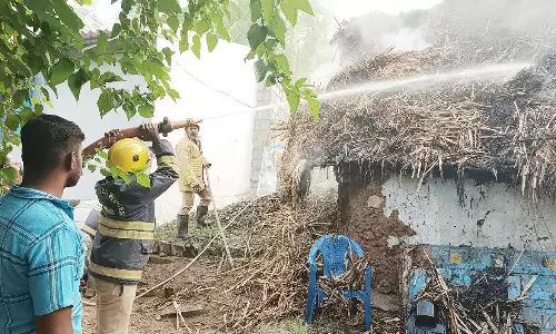 கூரை வீடு எரிந்து சேதம்