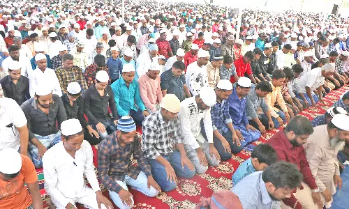 கோவையில் பக்ரீத் பண்டிகை கோலாகல கொண்டாட்டம்