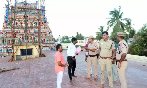 நாகை சிக்கல் சிங்காரவேலர் கோவிலில் கும்பாபிஷேக பணிகள் தீவிரம்