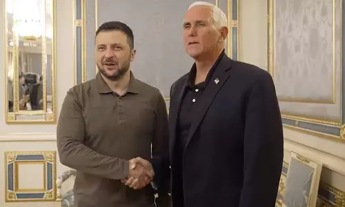 உக்ரைனுக்கு திடீர் விசிட் அடித்த முன்னாள் துணை அதிபர் - அதிபர் ஜெலன்ஸ்கியுடன் சந்திப்பு
