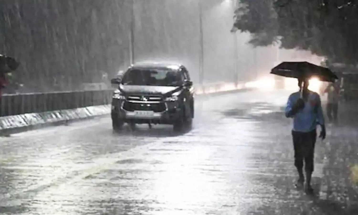 அரக்கோணம் பகுதிகளில் பலத்த மழை அரக்கோணம் பகுதிகளில் பலத்த மழை